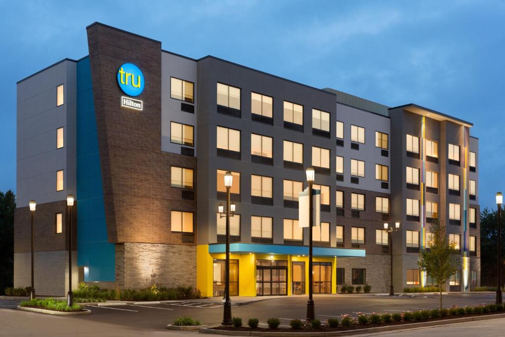 Tru by Hilton St. Charles St. Louis - main image