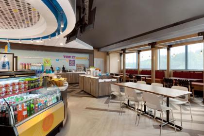 Tru by Hilton St. Charles St. Louis - image 12