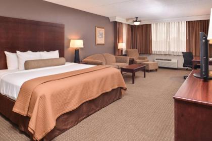 Best Western Plus Kelly Inn - image 12