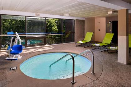 Best Western Plus Kelly Inn - image 15