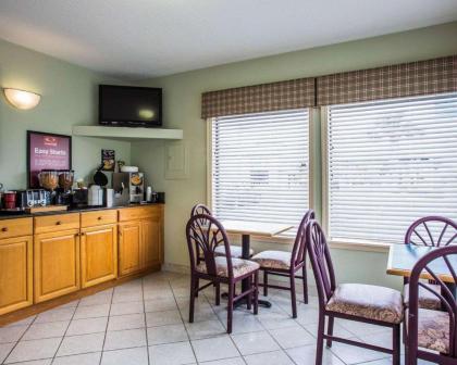 Econo Lodge Saint George - image 10