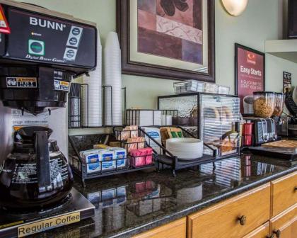 Econo Lodge Saint George - image 12