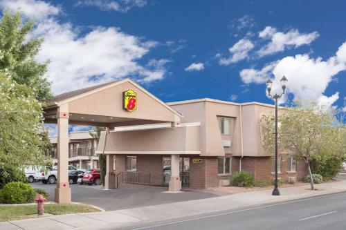 Super 8 by Wyndham St. George UT - main image