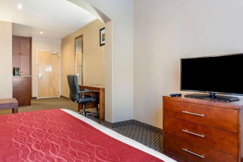 Comfort Inn at Convention Center Saint George - image 4