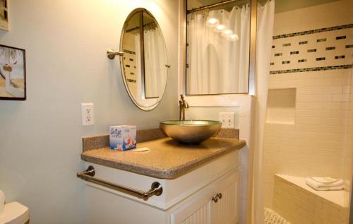 527 Sunsuite - Studio - image 3