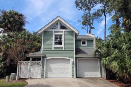 389 Wahoo Drive - Six Bedroom House