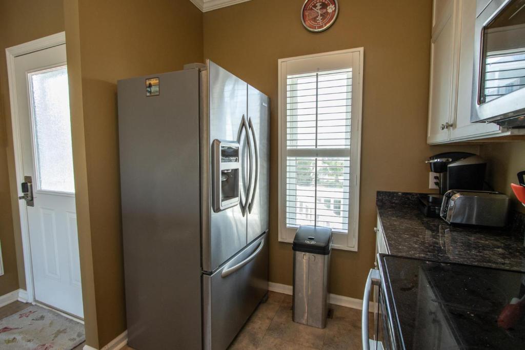 314 Ocean Point Dr - image 4