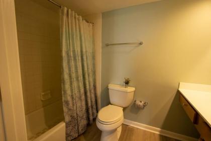 737 North Hampton - image 13