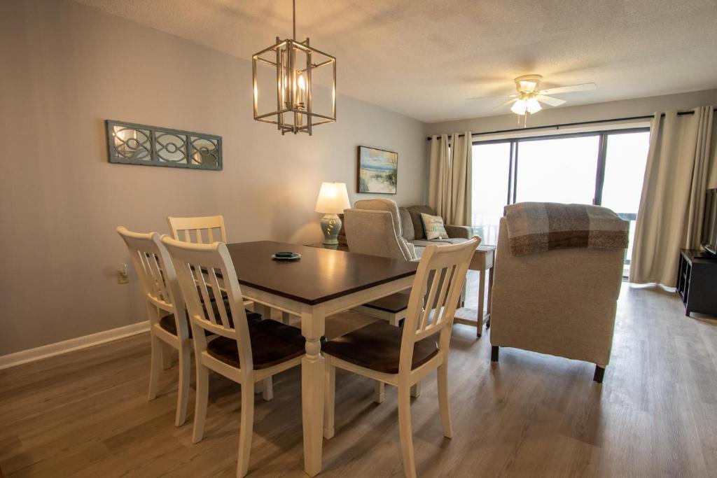 737 North Hampton - image 6