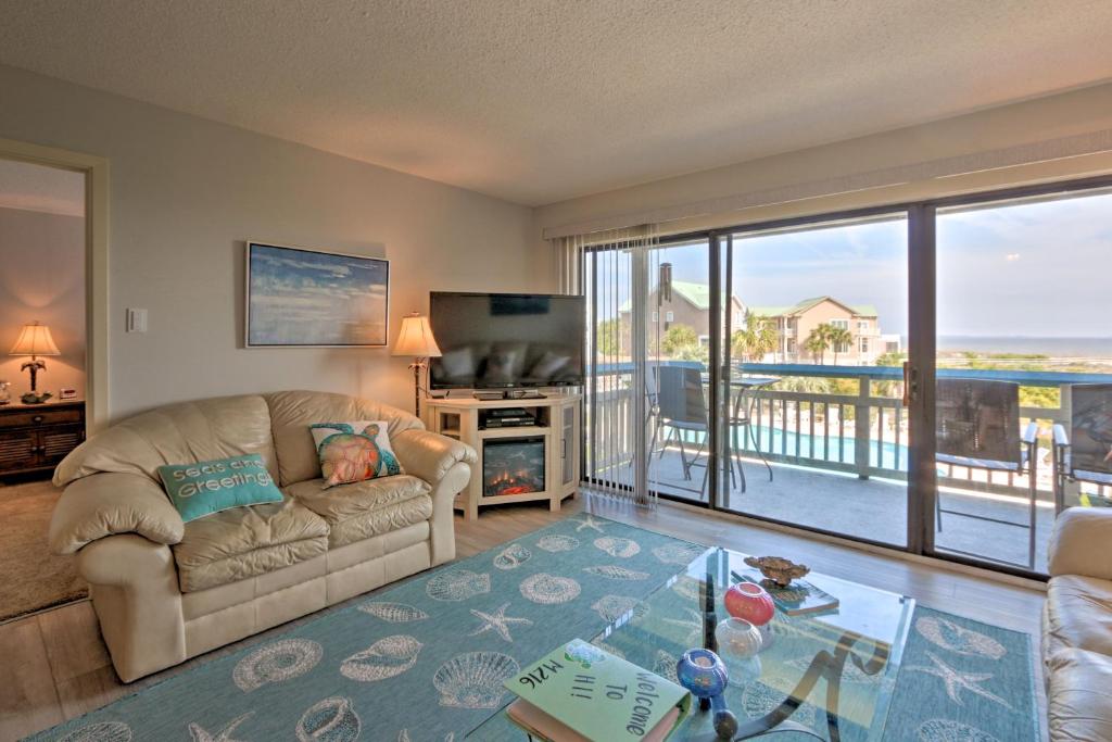 Condo with Pool Access - half Mi to Harbor Island Beach - image 2