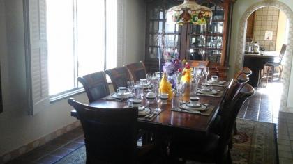 Spanish Villa Inn - image 12