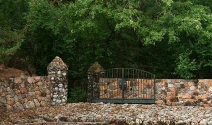 Spanish Villa Inn - image 16