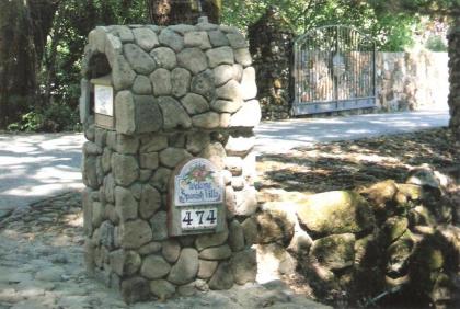 Spanish Villa Inn - image 8
