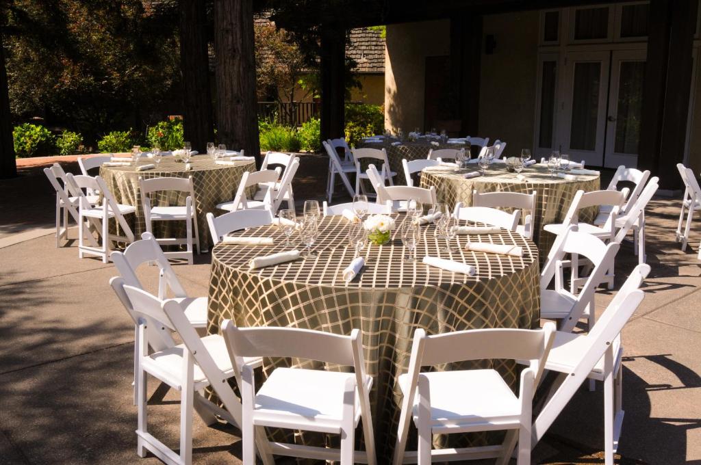 Harvest Inn - image 6