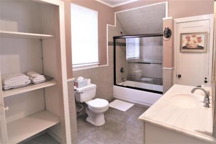 Napa Farmhouse Inn - image 9