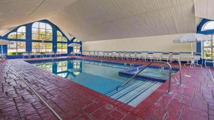 Best Western Harbour Pointe Lakefront - image 13