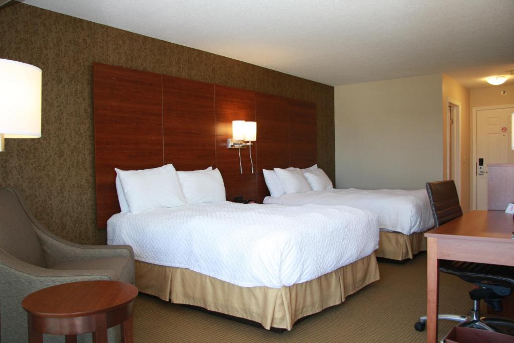 Budget Host Inn & Suites - image 2