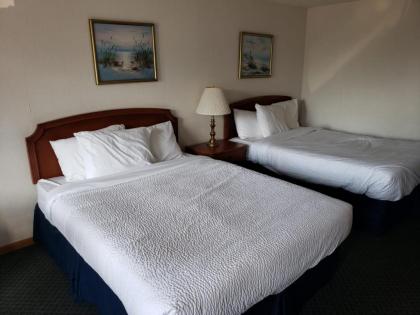 Days Inn & Suites by Wyndham St. Ignace Lakefront - image 13