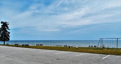 Days Inn & Suites by Wyndham St. Ignace Lakefront - image 3