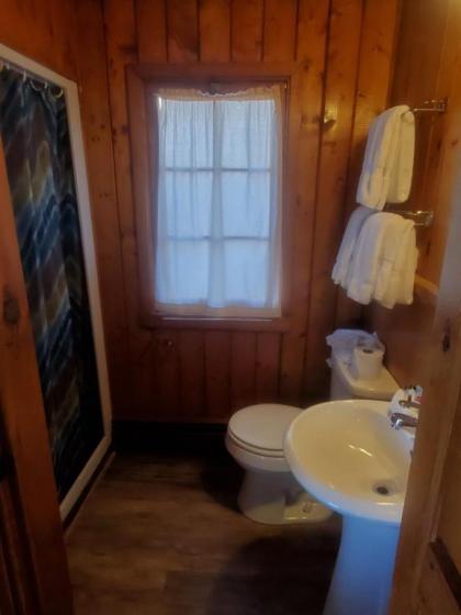 Bayview Lakefront Inn - image 4