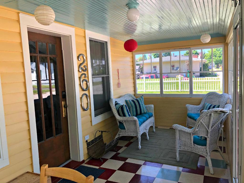 UP Cottage - main image