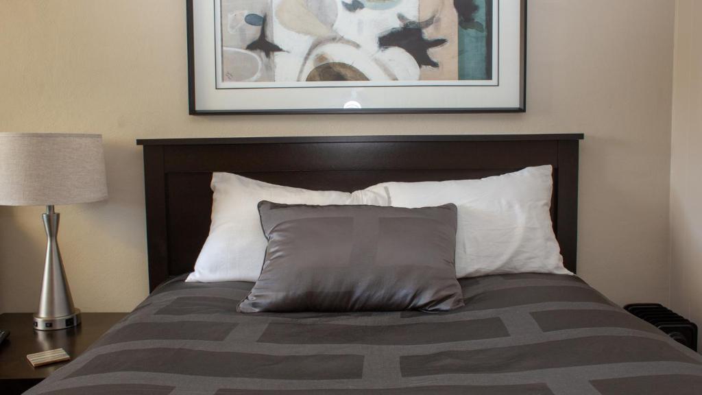Mark III INN & Suites - main image