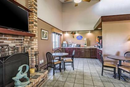 Rodeway Inn - image 6