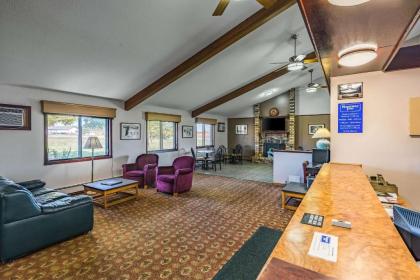 Rodeway Inn - image 7