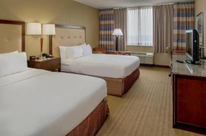 DoubleTree by Hilton St. Louis at Westport - image 4