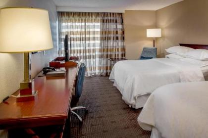 Sheraton Westport Lakeside Chalet - image 1