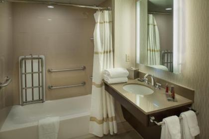 Marriott St. Louis Airport - image 5
