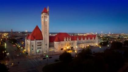 St. Louis Union Station Hotel Curio Collection by Hilton