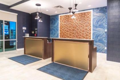 Best Western Plus St. Louis Airport Hotel - image 2