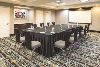 La Quinta by Wyndham St. Louis Westport - image 3