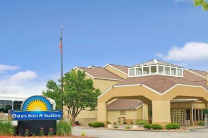 Days Inn by Wyndham St. Louis/Westport MO - image 2