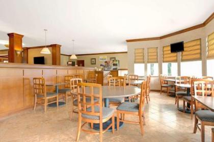 Days Inn by Wyndham St. Louis/Westport MO - image 3