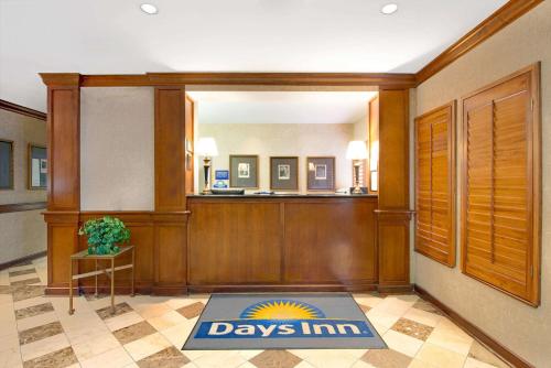 Days Inn by Wyndham St. Louis/Westport MO - image 5