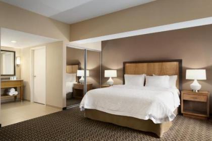 Hampton Inn and Suites Clayton/St. Louis-Galleria Area - image 5