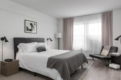 Sleek CWE Studio near BJC by Zencity Missouri
