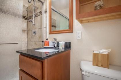 Classic DT 1BR with City View by Zencity - image 8