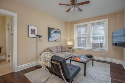 Simple CWE 1BR near BJC by Zencity