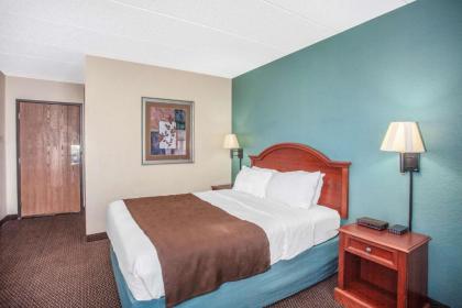 AmericInn by Wyndham St. Peter - image 14