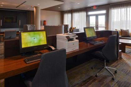 Courtyard by Marriott St. Louis St. Peters - image 12