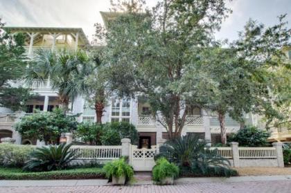 Camellia Villa - image 2