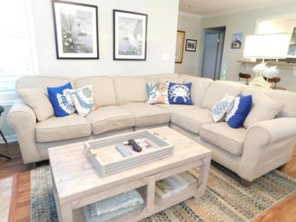 619 Harbour Oaks