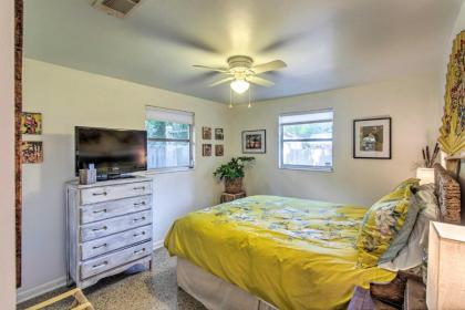 Cozy St Simons Island Getaway by Shops Beach - image 17