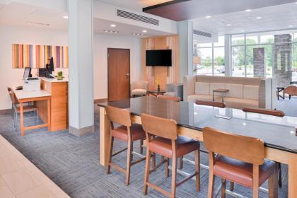 Holiday Inn Express & Suites Salem an IHG Hotel - image 11
