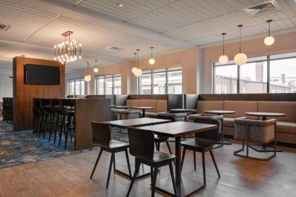 Hampton Inn Salem Ma - image 12