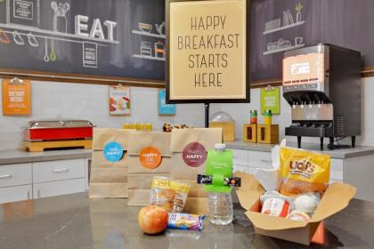 Hampton Inn Salem Ma - image 14