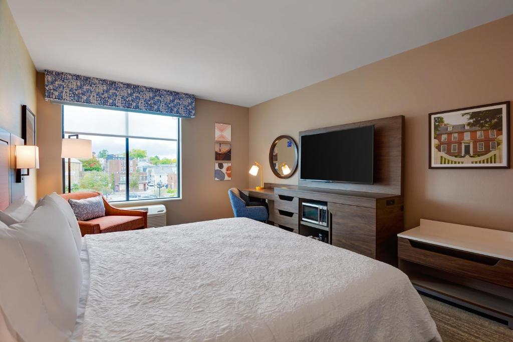 Hampton Inn Salem Ma - image 7